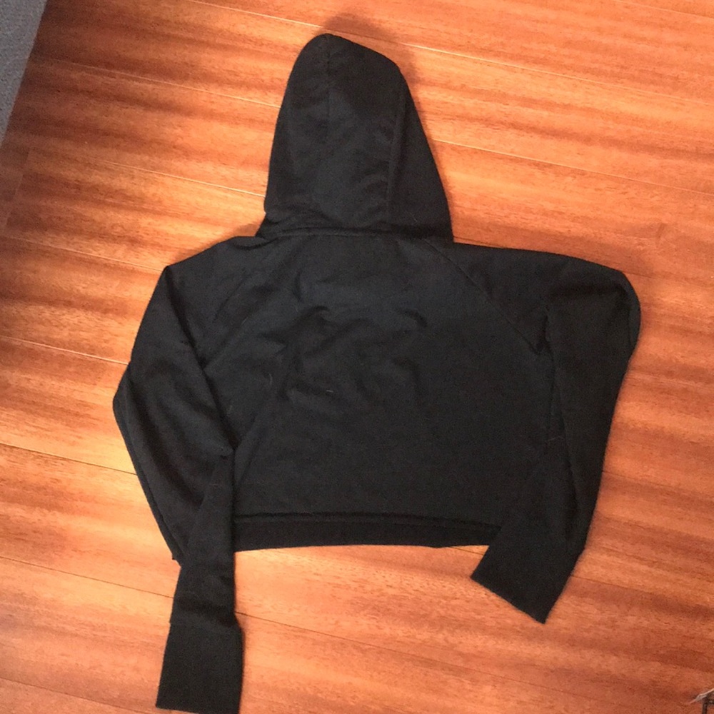 Gym shark black cropped hoodie - Picture 2 of 3